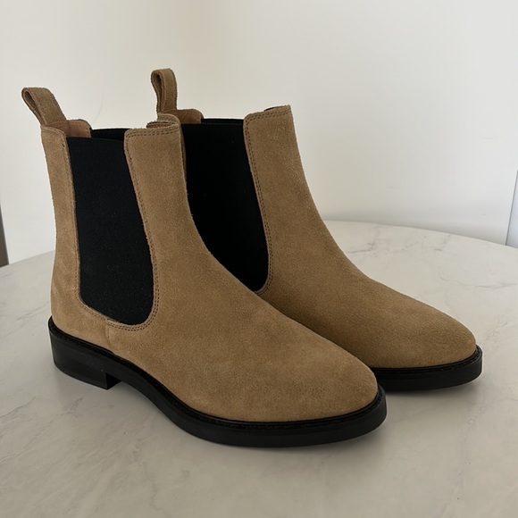 NWT & Other Stories Tan Suede Lug Sole Boots - Size 39 - Picture 2 of 5